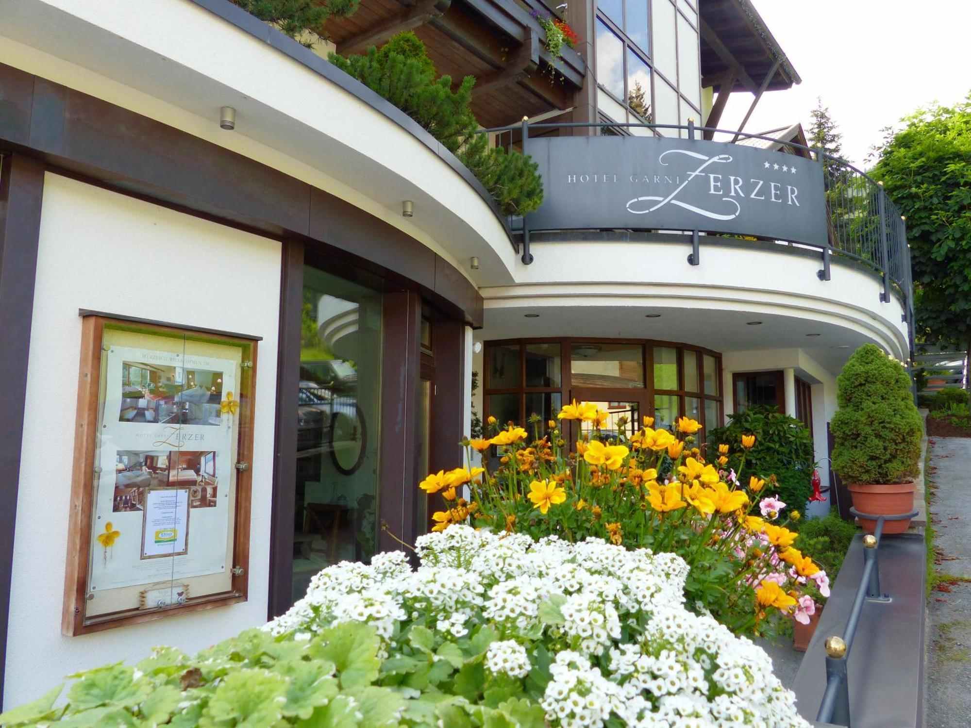 Hotel Garni Zerzer Serfaus Buitenkant foto