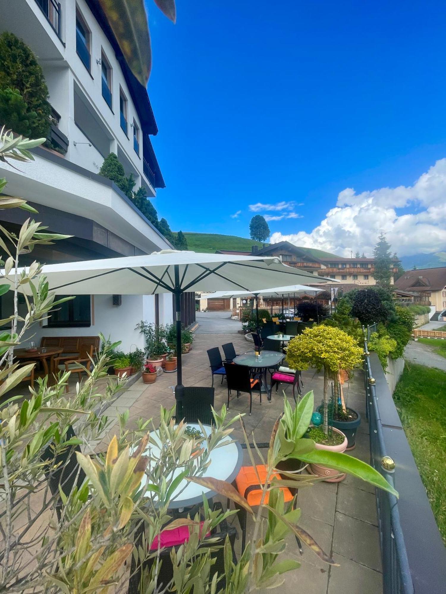 Hotel Garni Zerzer Serfaus Buitenkant foto
